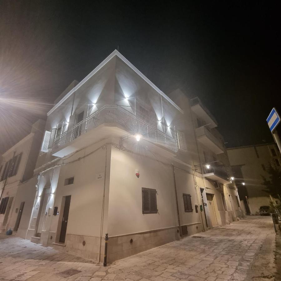 Il Civico Storico Apartment Бриндизи Екстериор снимка