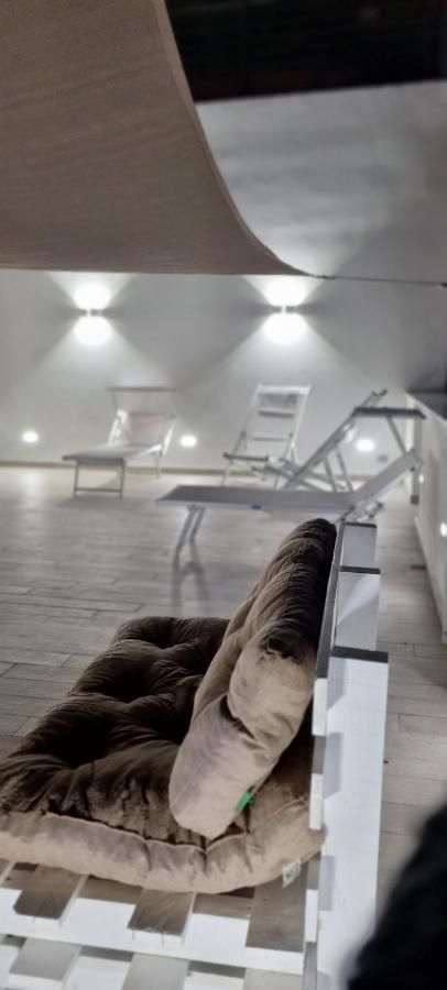 Il Civico Storico Apartment Бриндизи Екстериор снимка
