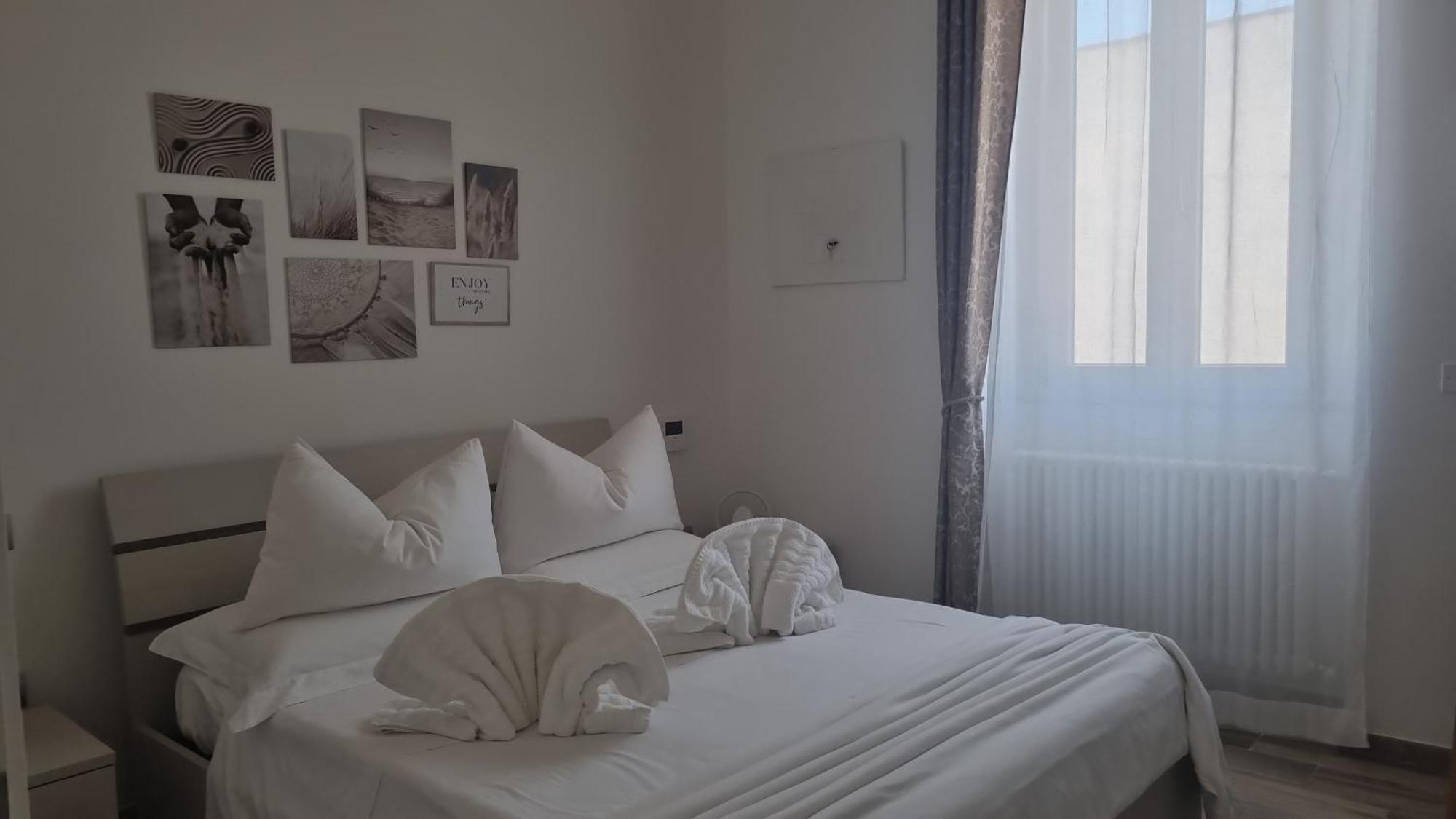 Il Civico Storico Apartment Бриндизи Стая снимка