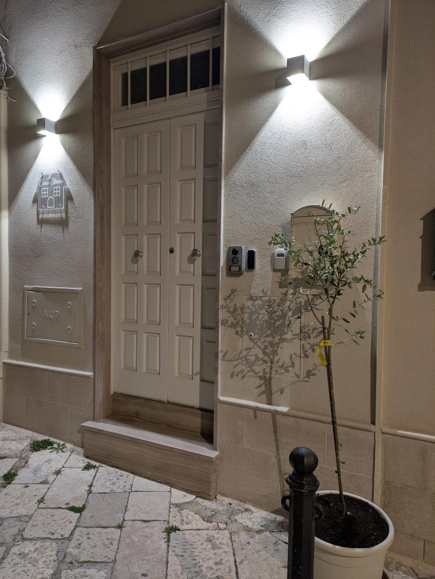 Il Civico Storico Apartment Бриндизи Екстериор снимка